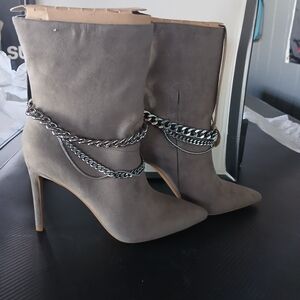 NWB, INC, womens size 7, gray